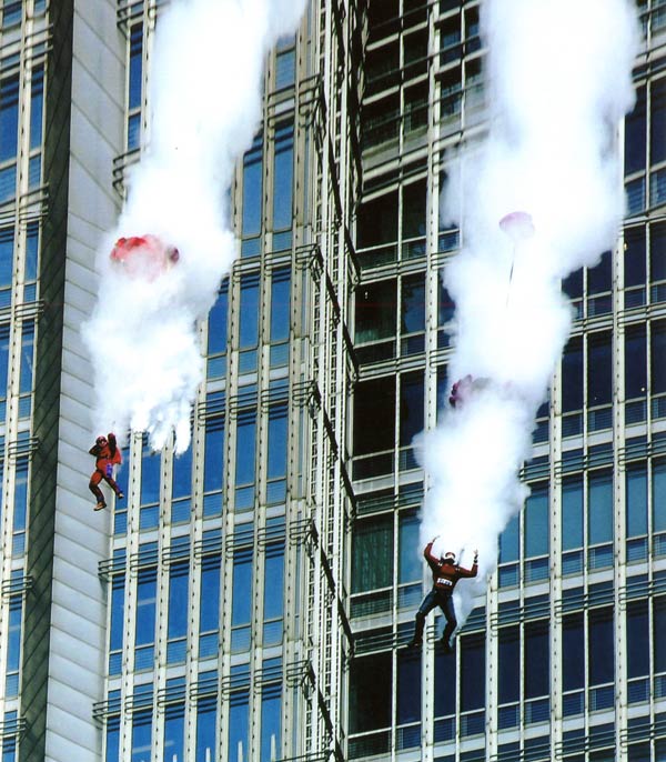 Jin Mao Tower 2004 - Johnny Saavedra and Gary Cunningham